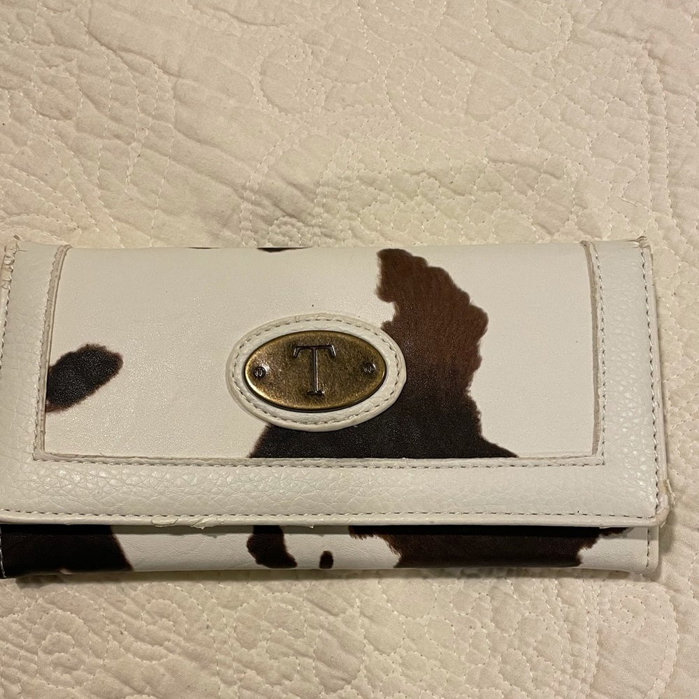 Good Condition faux leather rustic Cow print wallet